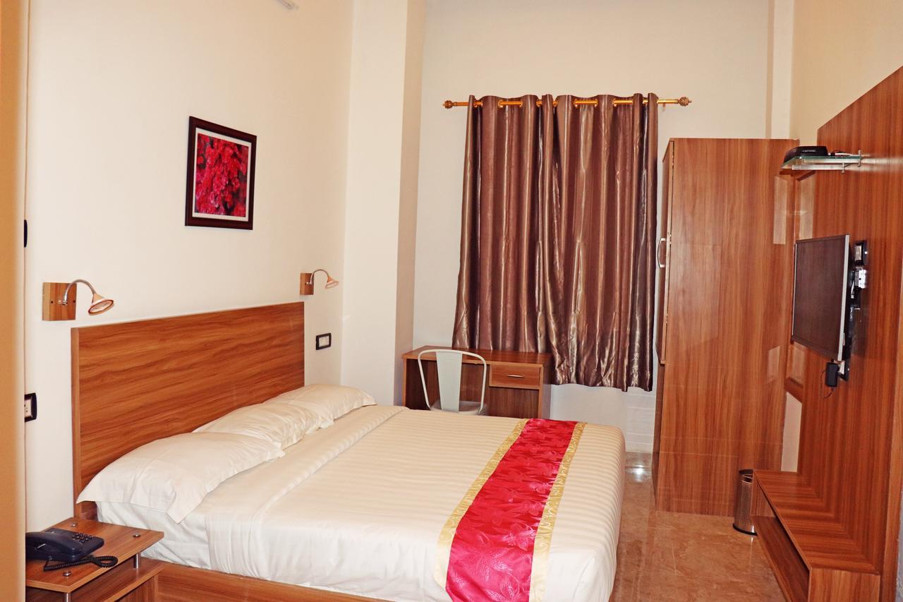 Gulnaar Guest House Chennai Esterno foto